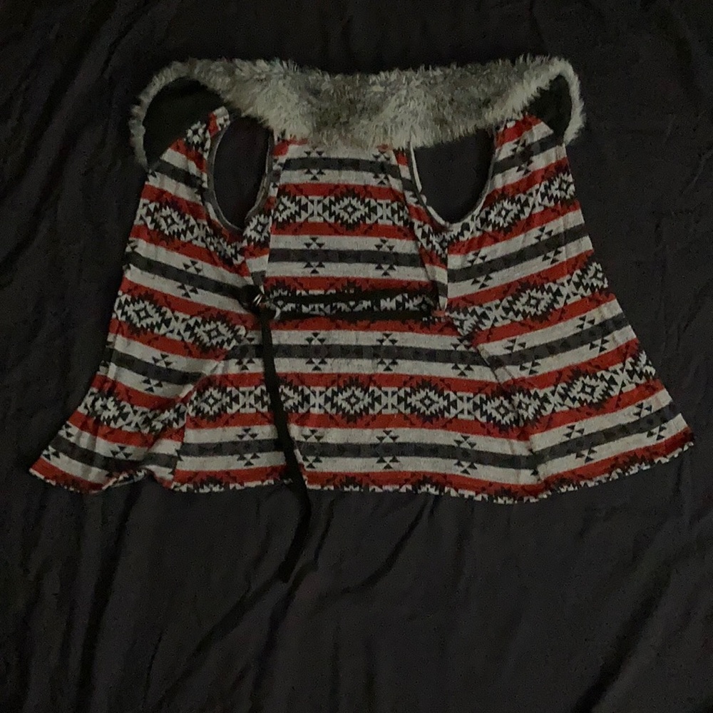 Vest w/ collar and belt